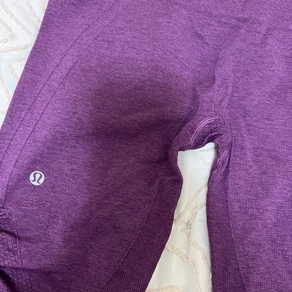 Lululemon flow crop size 6 knee length plum colour - Picture 2 of 8